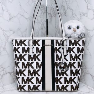 Michael Kors Medium Carryall Tote